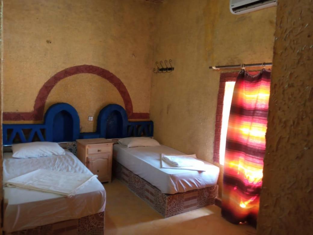 Les Pyramides Hotel 梅尔祖卡 外观 照片